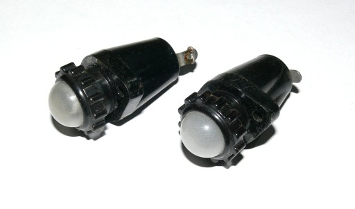 Zdjęcie oferty: Lampka sygnalizacyjna żarówka E10 