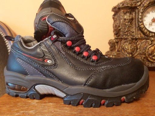 Zdjęcie oferty: Trekkingowe buty skórzane robocze COFRA 39 S3.