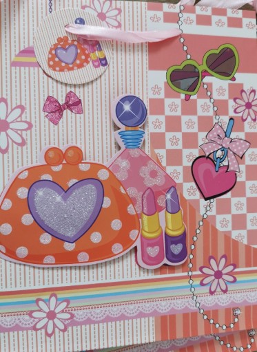 Zdjęcie oferty: Torebki na prezenty. Papierowe dla dziewczynki. 3 wzory