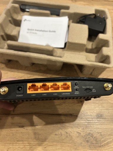 Zdjęcie oferty: Router WiFi z kartą SIM 