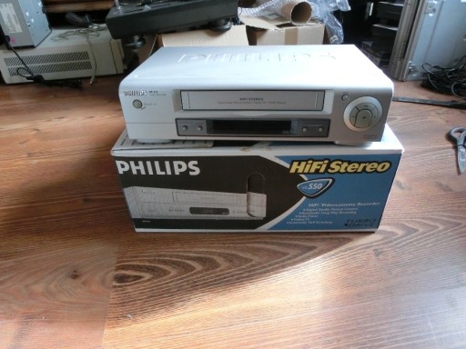 Zdjęcie oferty: Magnetowid Philips z pilotem