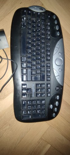 Zdjęcie oferty: Klawiatura multimedialna bezprzewodowa Logitech 