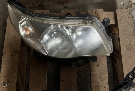 Zdjęcie oferty: Forester 3 lampa prawa pasażera