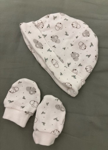 Zdjęcie oferty: Czapeczka niemowlęca i łapki niedrapki