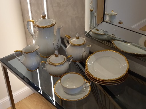 Zdjęcie oferty: Porcelanowy serwis kawowy 12 osób Roschutz