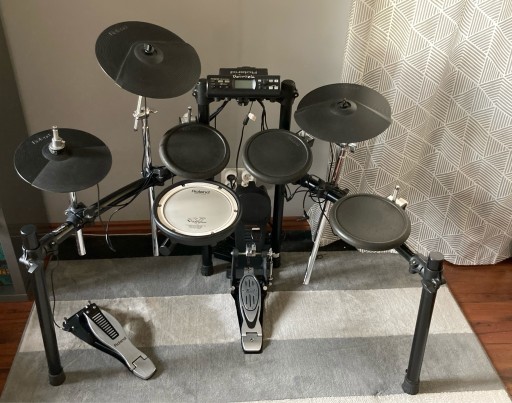 Zdjęcie oferty: Perkusja Roland TD-4