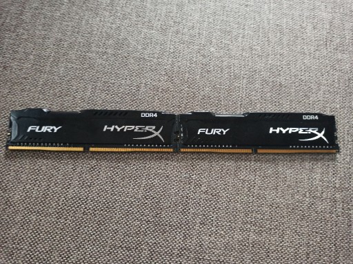 Zdjęcie oferty: Pamięć RAM HyperX DDR4 8 GB 2400mhz cl15