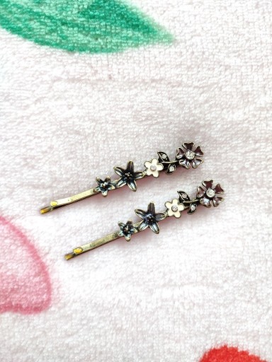 Zdjęcie oferty: Wsuwki z kwiatkami kawaii gothic lolita coquette