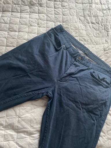 Zdjęcie oferty: Granatowe spodnie męskie materiałowe eleganckie