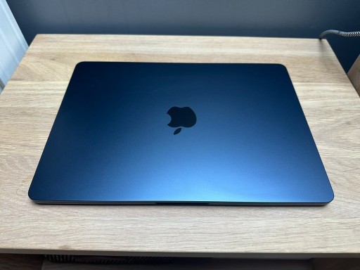 Zdjęcie oferty: APPLE MacBook Air 2022 13.6" M2 8GB RAM 256GB