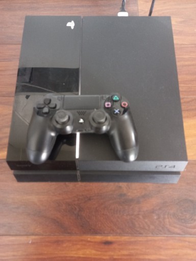 Zdjęcie oferty: Konsola PlayStation 4 slim 500GB