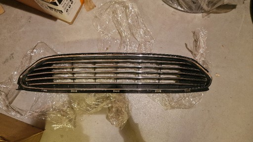 Zdjęcie oferty: Ford S-MAX MK2 grill zderzaka