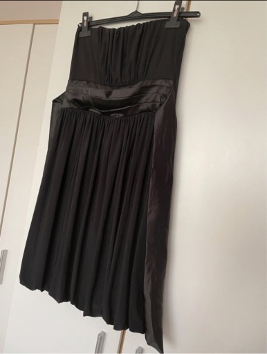 Zdjęcie oferty: Sukienka czarna bombka bez ramiączek M/L