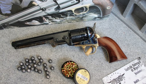 Zdjęcie oferty: Colt 1851 Navy Yank 44 Pietta czarnoprochowy