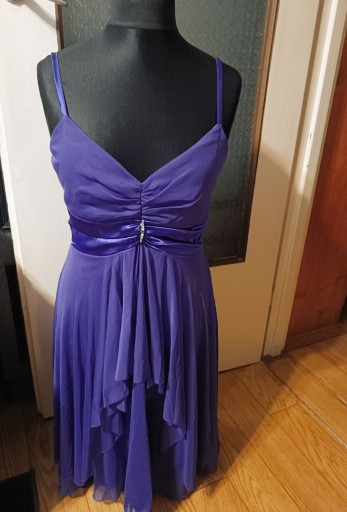 Zdjęcie oferty: Sukienka fioletowa b.p.c. EU40 karnawał studniówka