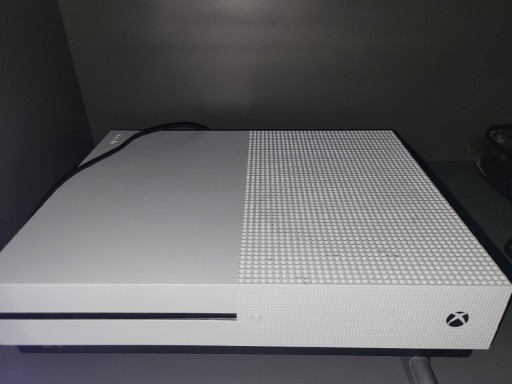 Zdjęcie oferty: Xbox one s 1tb plus pad