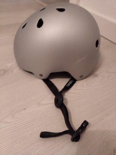 Zdjęcie oferty: Kask na rolki lub  hulajnogę 55-58