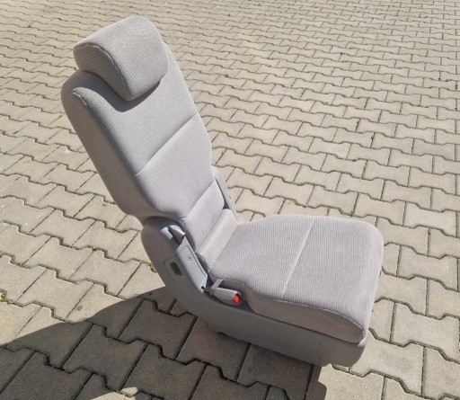 Zdjęcie oferty: Fotel fotelik środkowy Honda Odyssey 2011-2017