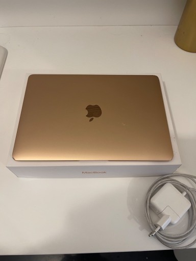 Zdjęcie oferty: MacBook 12 Gold, kupiony w 2019 r.