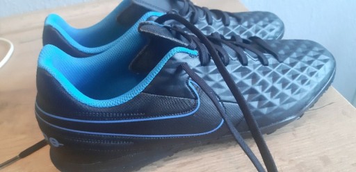 Zdjęcie oferty: Nike Tiempo legend 8 club TF NOWE 42.5 