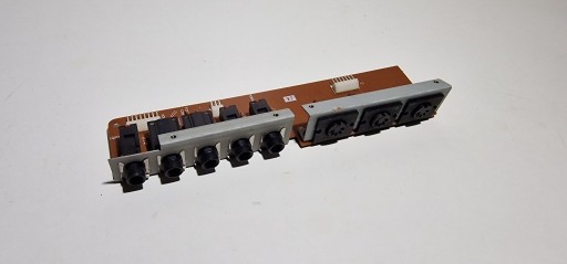 Zdjęcie oferty: Yamaha DX7 1 model panel wyjść MIDI JACK   ST5