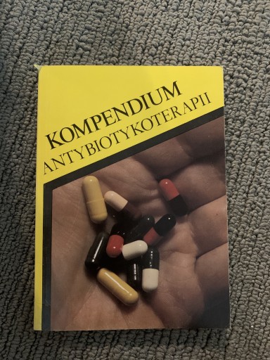 Zdjęcie oferty: Komoendium antybiotykoterapii