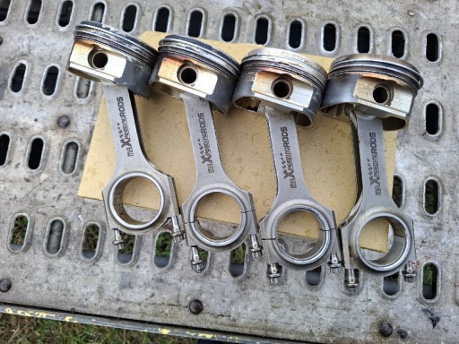 Zdjęcie oferty: Tłoki KorBowody Kute Opel Astra 1.6 turbo Z16LET komplet Maxpeedingrods
