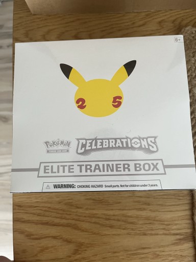 Zdjęcie oferty: Pokemon Celebrations Elite Trainer Box