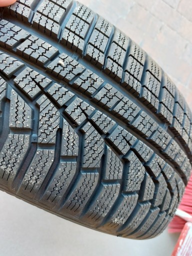 Zdjęcie oferty: Hankook Winter i*cept evo2 215/55R17 98V XL Nowa!