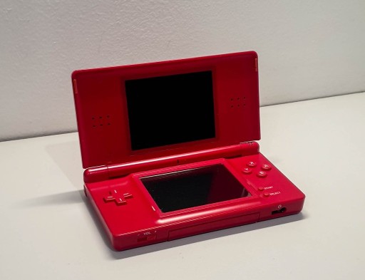 Zdjęcie oferty: Konsola Nintendo DS Lite Czerwona + przewód USB