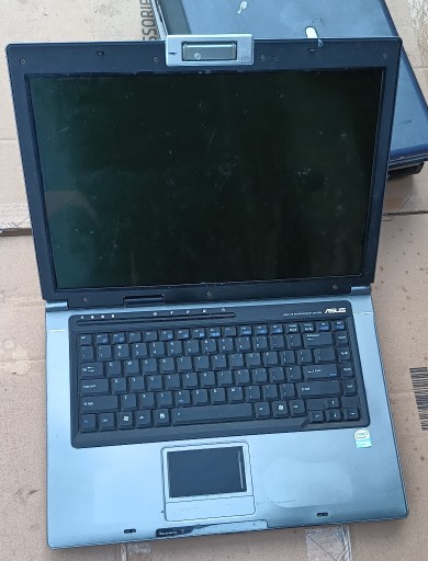Zdjęcie oferty: 2 uszkodzone laptopy ASUS A3H i F5RL na części