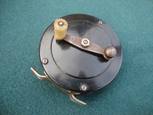 Zdjęcie oferty: Stary zabytkowy kołowrotek wędkarski 8 cm 