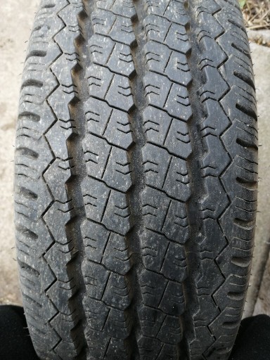 Zdjęcie oferty: Opona pojedyńcza Maxmiler cx 205/65 R15C 0405