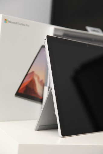Zdjęcie oferty: Surface Pro 7 i3 10gen /4GB/128SSD! Bdb stan!