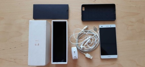 Zdjęcie oferty: Huawei P8 Lite ALE-L21, biały, zestaw + etui