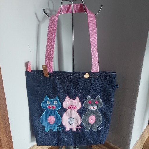 Zdjęcie oferty: 3 ŚWINKI-nowa torebka torba zakupowa na zamek z dżinsu-rękodzieło hand made