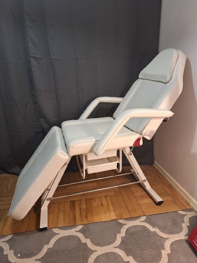 Zdjęcie oferty: Fotel kosmetyczny z kuwetami biały SILLON