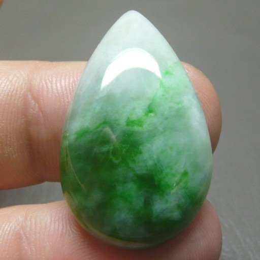Zdjęcie oferty: Naturalny zielono-biały Jadeit birmański kamień