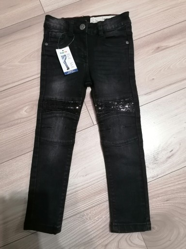 Zdjęcie oferty: Spodnie jeans 104 nowe