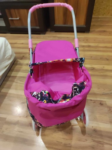 Zdjęcie oferty: Wózek dla lalek lalki głęboki różowy z pościelą 