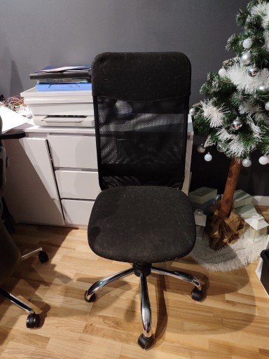 Zdjęcie oferty: Fotel biurowy do biurka czarny 