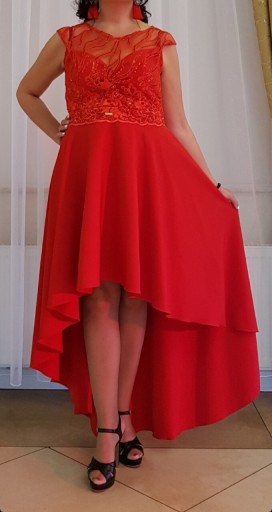 Zdjęcie oferty: Suknia czerwona na bal rozm 42-44 BARDZO ELEGANCKA
