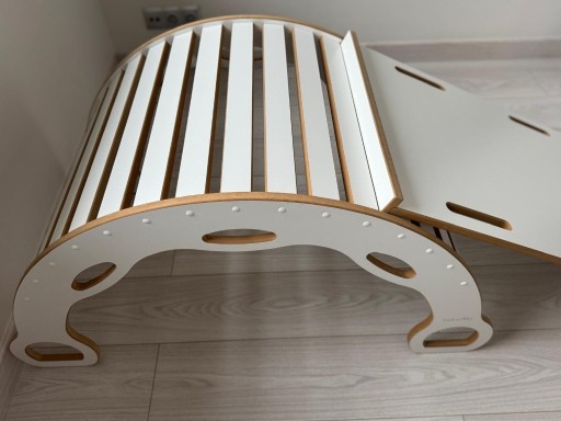 Zdjęcie oferty: Bujak / zjeżdżalnia drewniana Tupti Wood – stan bardzo dobry