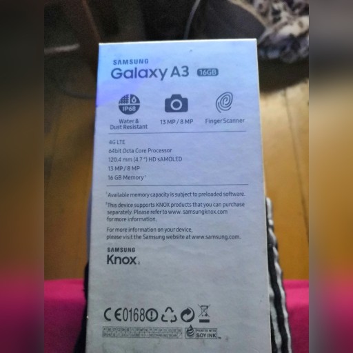 Zdjęcie oferty: Smartfon Samsung Galaxy A3 