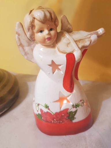 Zdjęcie oferty: Ceramiczny świecznik aniołek Boże Narodzenie