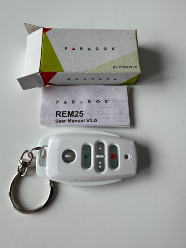 Zdjęcie oferty: PARADOX REM25 – 2-kierunkowy pilot z 6 przyciskami