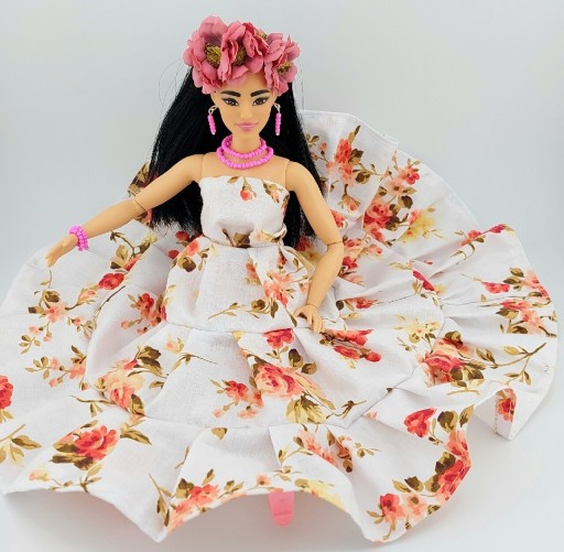 Zdjęcie oferty: Suknia sukienka ubranko dla Barbie CURVY zest.9 el