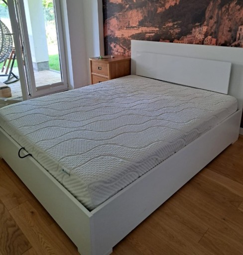 Zdjęcie oferty: Łóżko z materacem 160x200 SIENA Agata Meble