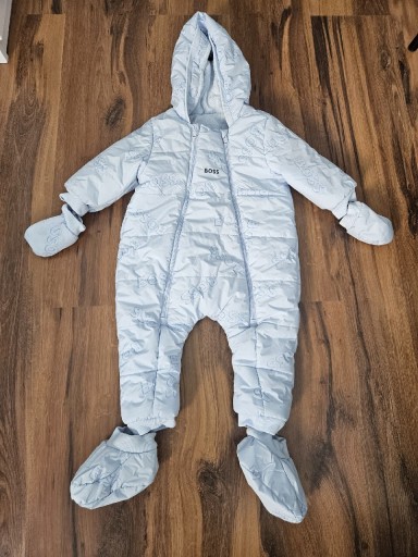Zdjęcie oferty: Kombinezon niemowlęcy Hugo Boss rozm 74 błękitny 