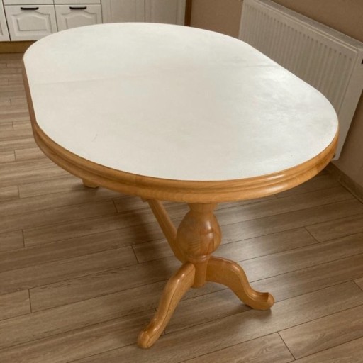 Zdjęcie oferty: Stół rozkładany używany + 4 krzesła.